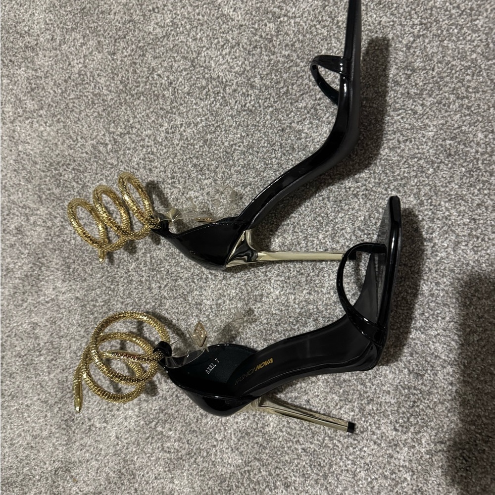 Fashion Nova Black and Gold Strappy Heels